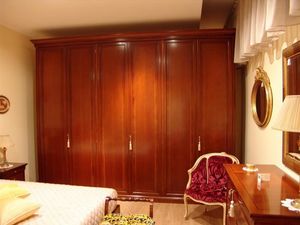 Chery, 6 puertas de los armarios en madera de cerezo, para los dormitorios
