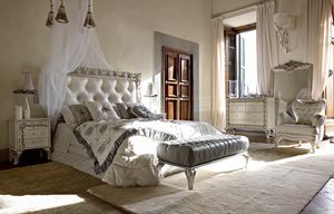 Angelica cama, Cama con cabecera acolchada y un precioso marco tallado