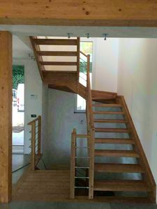 Art. G01, Escalera abierta en madera