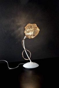 Gomitoli table lamp, Lmpara de mesa de metal con difusores de cristal