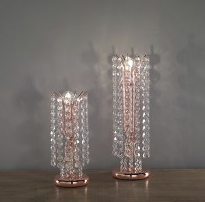 Art. 499/LP - 499/LT, Lmparas de mesa acabado cobre, con cristales decorativos.
