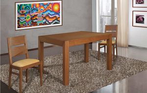 Art. 663, Mesa de madera con un diseo riguroso.