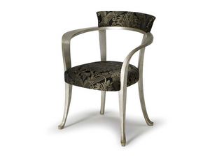 Art.193 armchair, Butaca con apoyabrazos de madera, de estilo clsico
