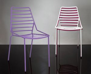 Link, Apilables silla de metal con lneas horizontales de dibujo